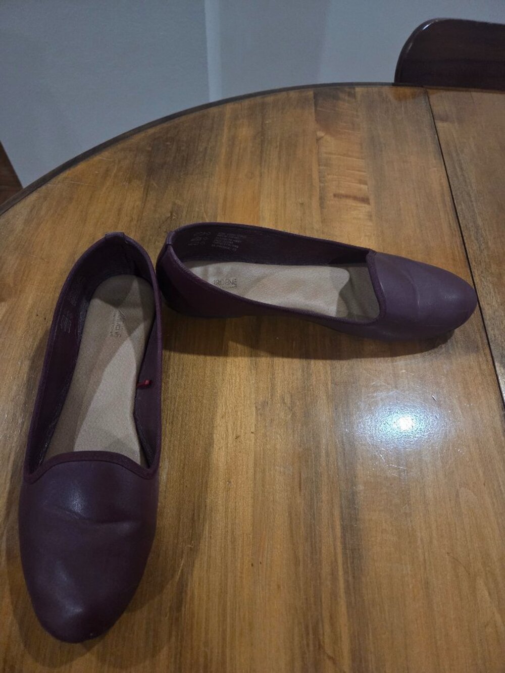 Ardene Comfort Foam Burgendy Flats
